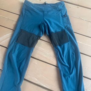 Blue mesh leggings